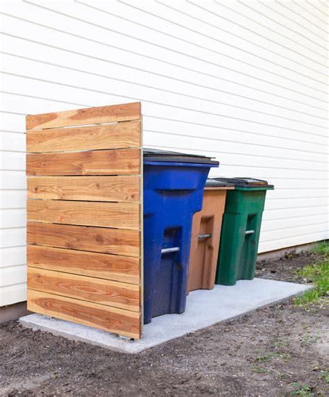 trash can fence